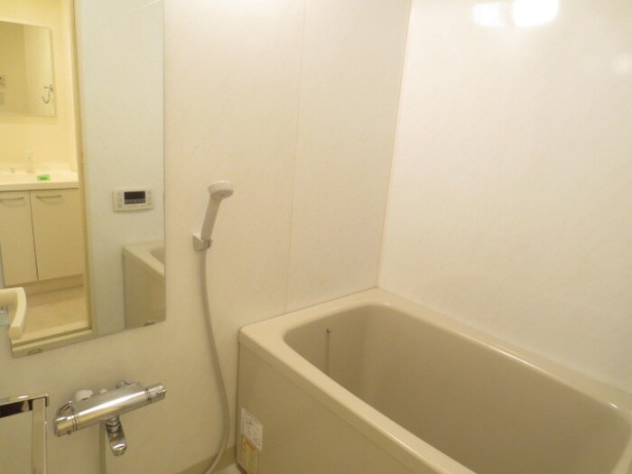 カスタリア栄の物件内観写真