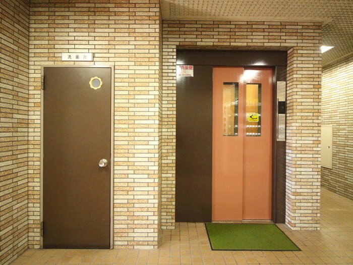 秋月ハイツの物件外観写真