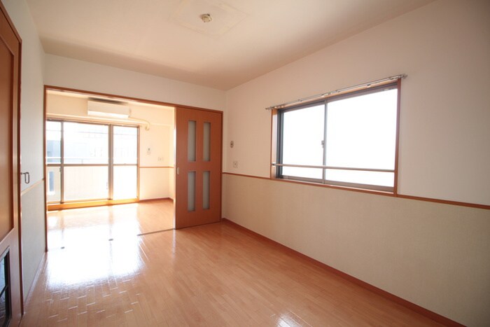 ラフィネ清華の物件内観写真