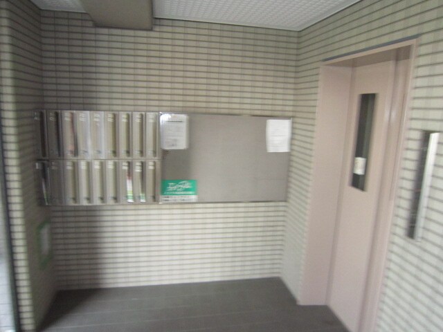 ヴァンコーポ大赤見の物件外観写真