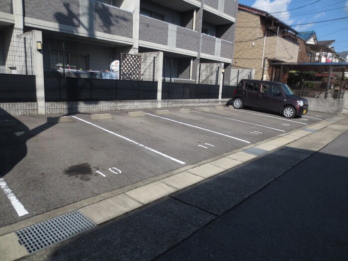 グリーンハイム三軒の物件外観写真