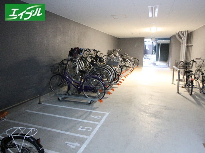 ﾌﾟﾚｻﾝｽｸﾞﾗﾝ丸の内(1105)の物件外観写真