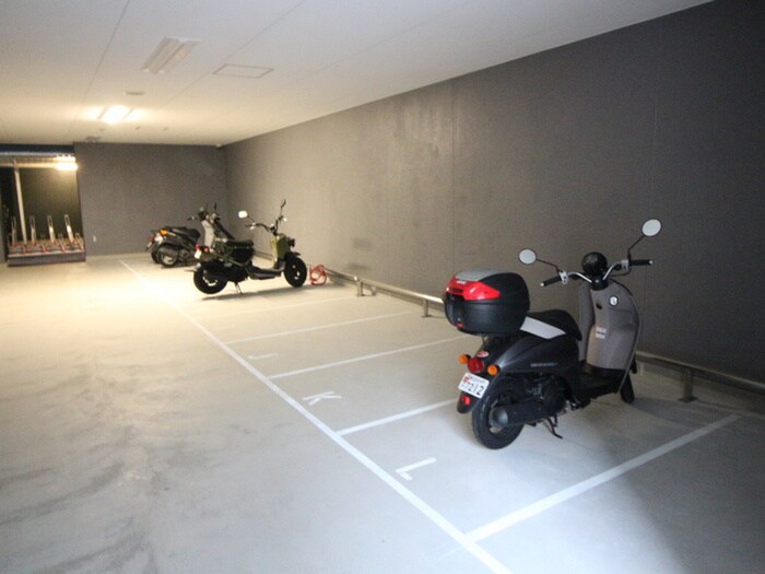 ﾌﾟﾚｻﾝｽｸﾞﾗﾝ丸の内(1105)の物件外観写真