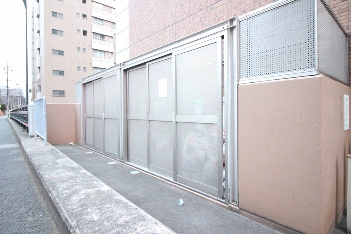 ﾌﾟﾚｻﾝｽSAKAEﾘﾊﾞｰｽﾀｲﾙ（402）の物件外観写真