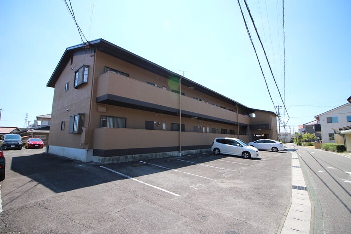 サンハイツヒカリの物件外観写真