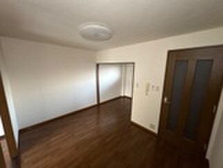 シャトーサンタの物件内観写真