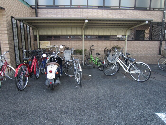 シェソワ名高山の物件外観写真