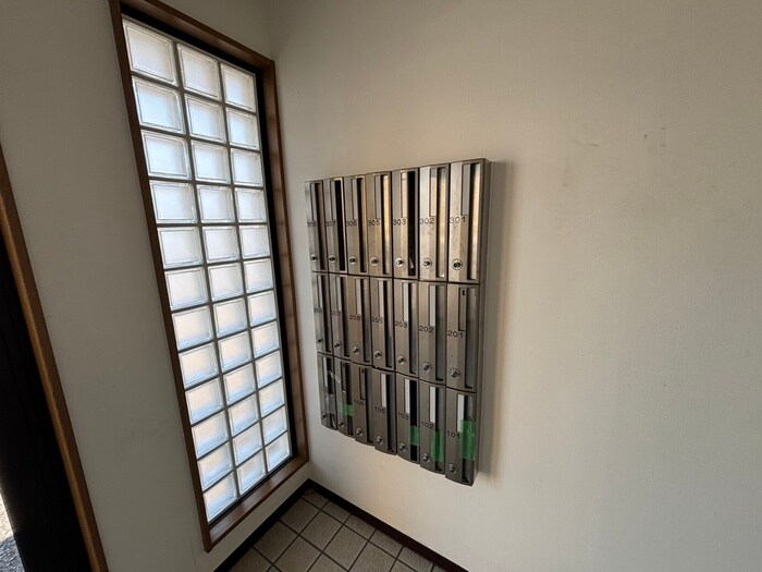 シェソワ名高山の物件外観写真