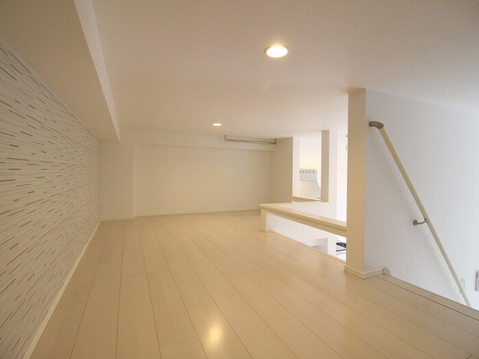 クレインハイツ本陣の物件内観写真