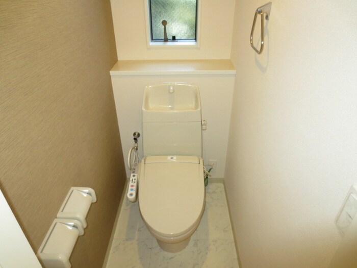 オ　ソレイユ呼続の物件内観写真