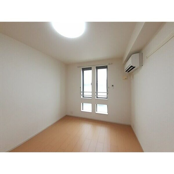 イル　レジーナⅡの物件内観写真