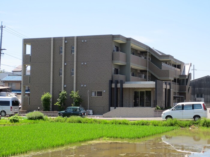 アニマ－トの物件外観写真