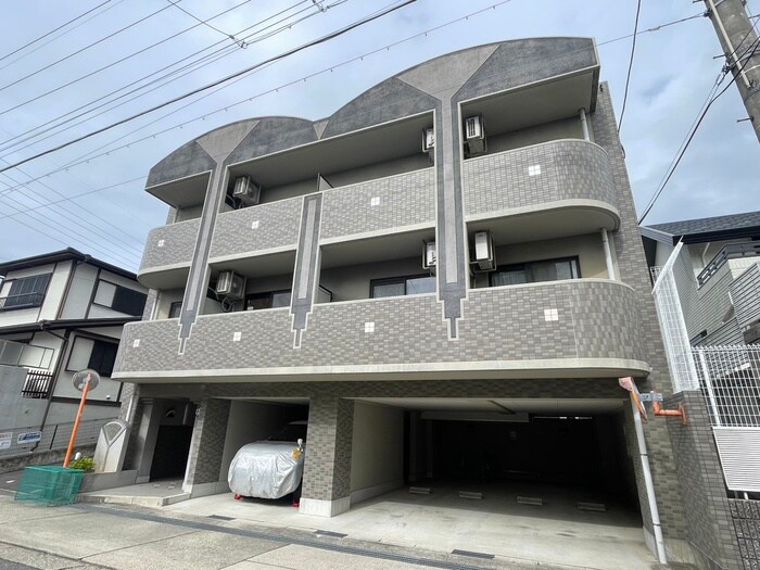 ダルウィニーの物件外観写真