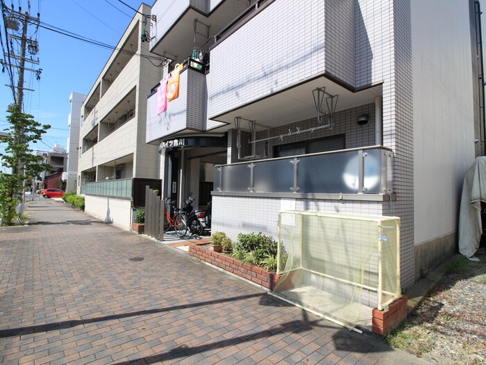 シティハイツ吉川の物件外観写真