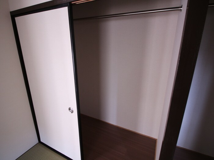 アベニュ－泉の物件内観写真