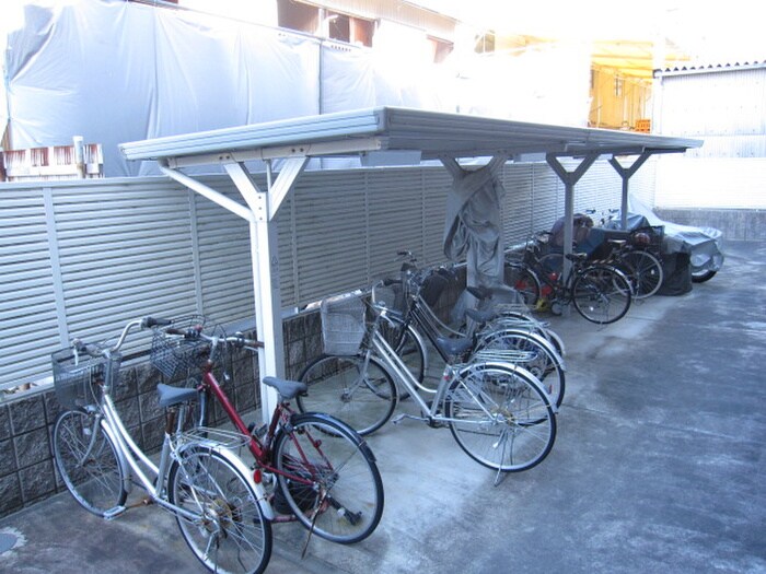 ピースフルムーンの物件外観写真