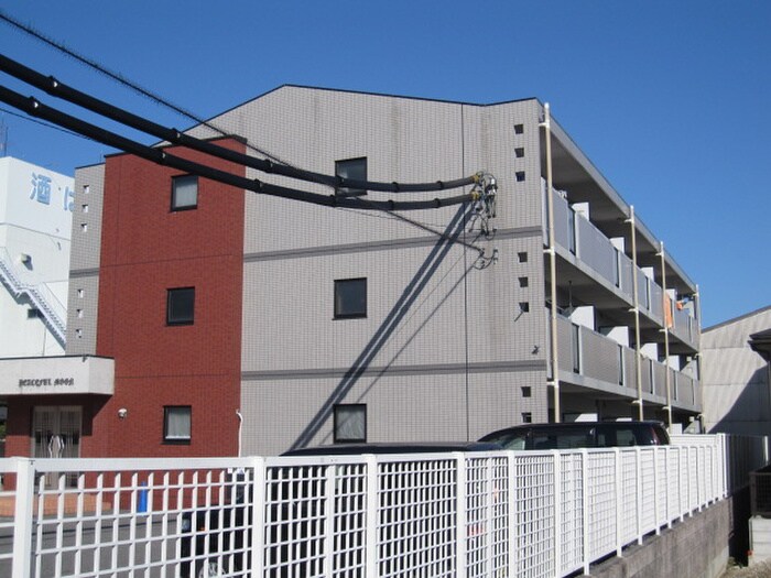 ピースフルムーンの物件外観写真