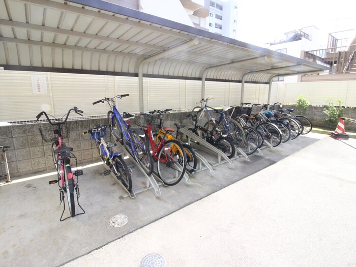 ＦＲＯＮＴＩＥＲ　ＮＡＧＯＹＡの物件外観写真