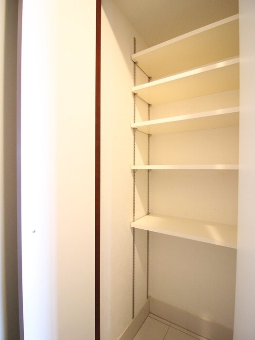 ＦＲＯＮＴＩＥＲ　ＮＡＧＯＹＡの物件内観写真