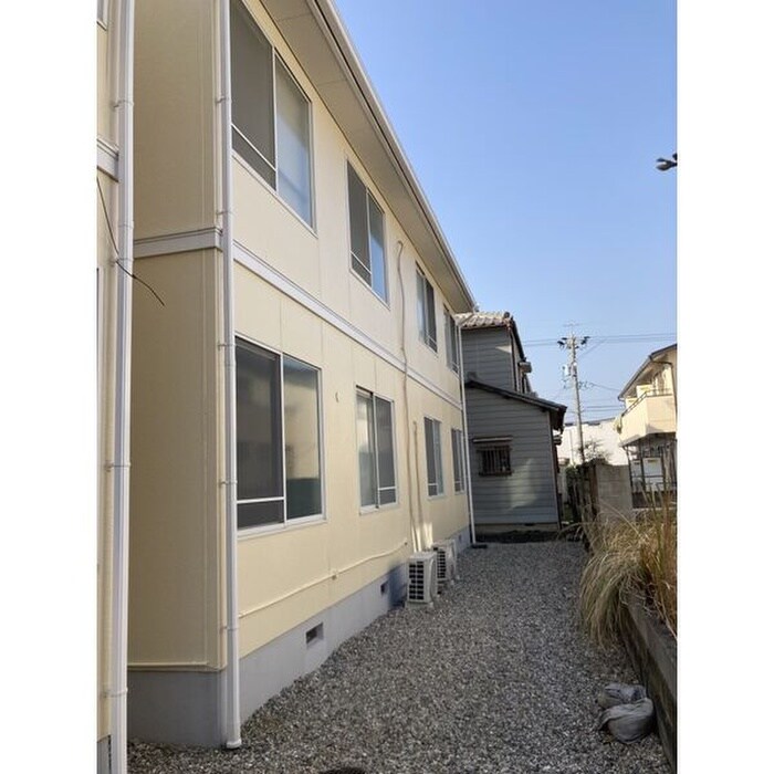 プチシャトーBの物件外観写真