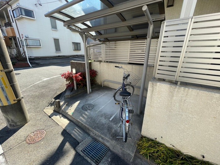 アドニス杁中の物件外観写真