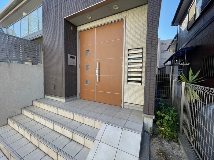 アドニス杁中の物件外観写真