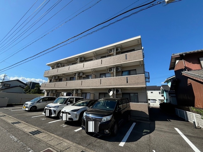 オアシス二本木の物件外観写真