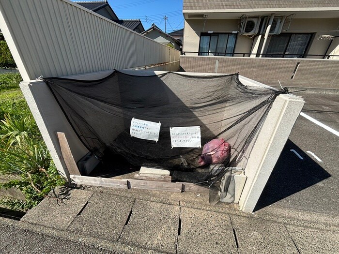 オアシス二本木の物件外観写真