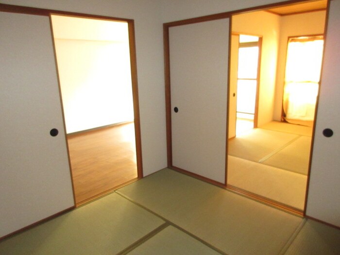 グランドハイリス上社の物件内観写真