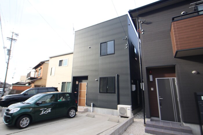 中央五丁目ヴァンベールⅡの物件外観写真