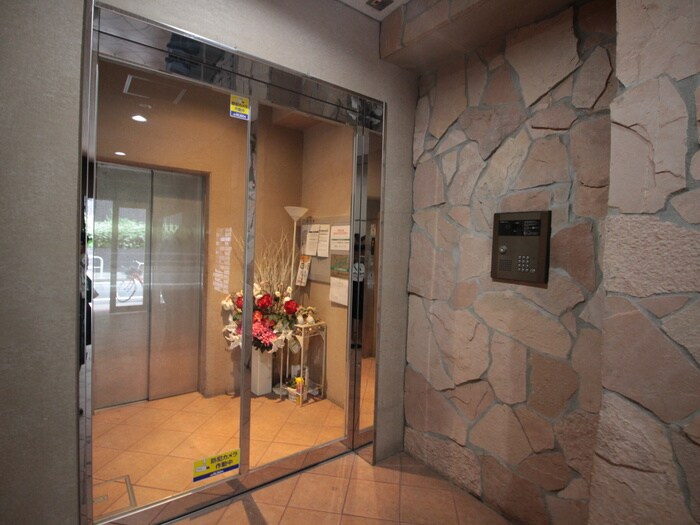 スリーウェイ金山の物件外観写真