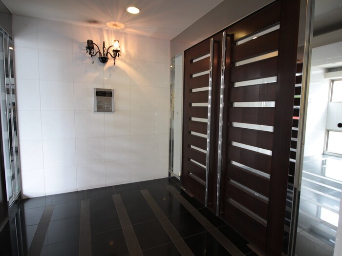 プロビデンス栄南の物件外観写真