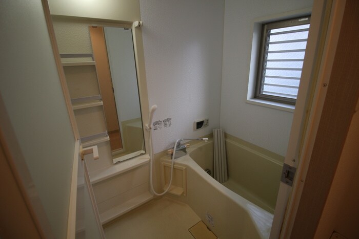 プロビデンス栄南の物件内観写真