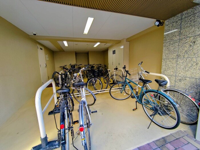 ＬＥＸＣＥＥＤ ｉｚｕｍｉの物件外観写真