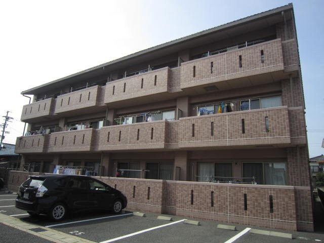 メゾンプチシャトー出口 Ａ館の物件外観写真