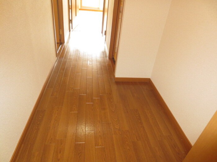 メゾンプチシャトー出口 Ｂ館の物件内観写真