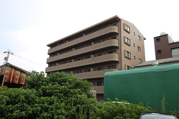 フェリシア一宮の物件外観写真