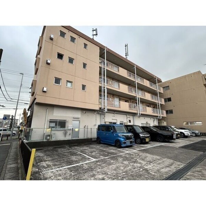 白山ビルの物件外観写真