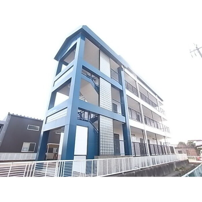 メゾン・ド・ブルーコロネットの物件外観写真