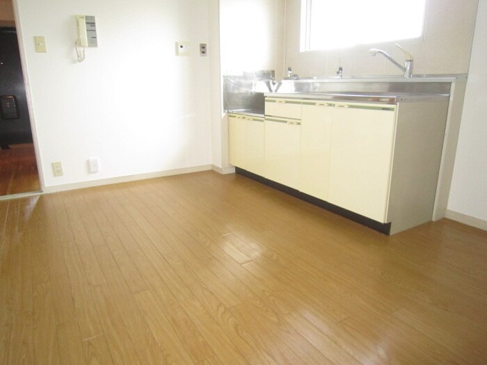 松原メイトマンションの物件内観写真