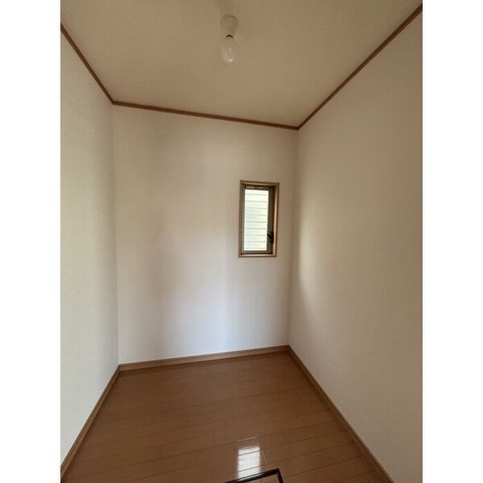 比良一丁目貸家の物件内観写真