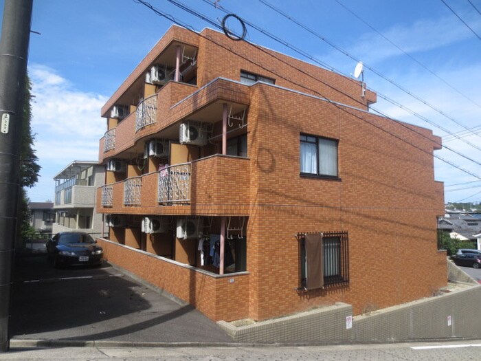 ヒルズ本山南の物件外観写真