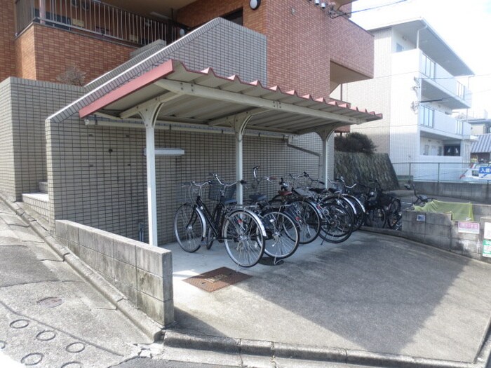 ヒルズ本山南の物件外観写真