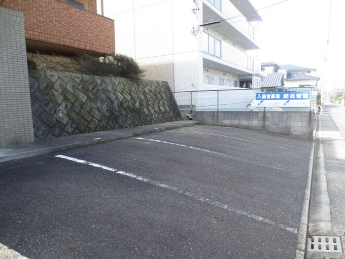 ヒルズ本山南の物件外観写真