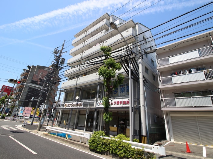 クロックタワー植田の物件外観写真