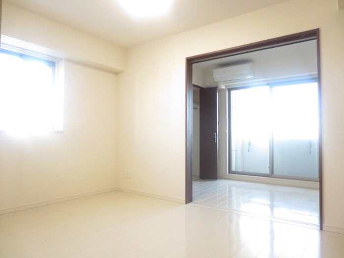 名駅アイサンメゾンの物件内観写真