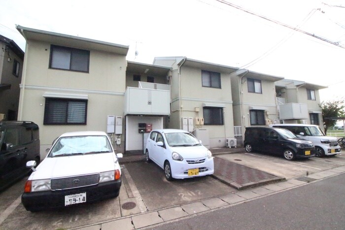 クレストハイツＫ B棟の物件外観写真