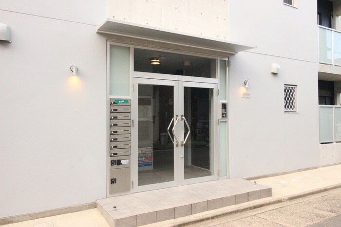 gione Honmachiの物件外観写真