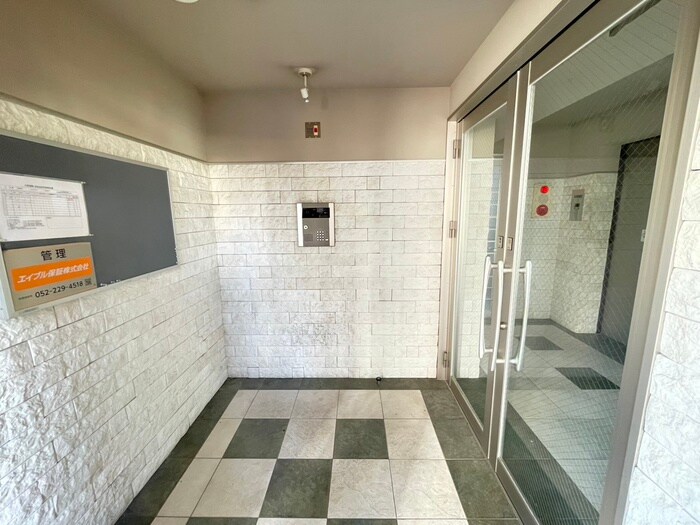 ｕｎｅ ｓｅｍａｉｎｅの物件外観写真