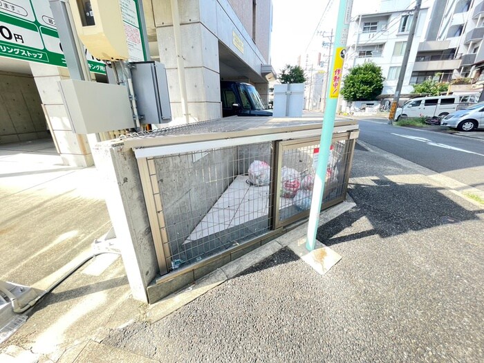 ｕｎｅ ｓｅｍａｉｎｅの物件外観写真